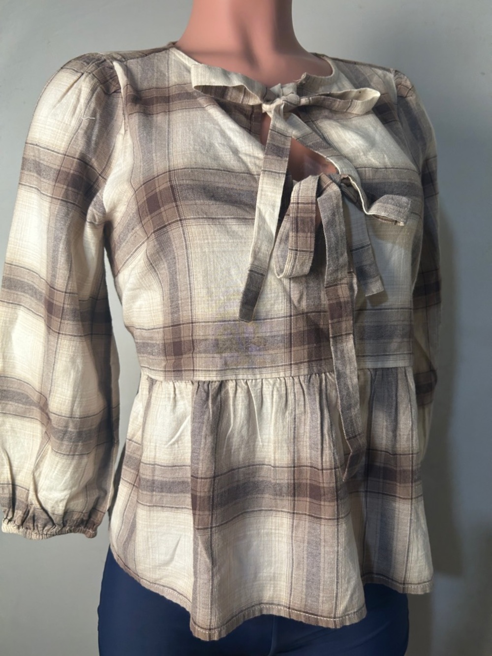 LOFT Women’s Plaid Flannel Bow Balloon Sleeve Tied-Front Peplum Top XS - Picture 3 of 11